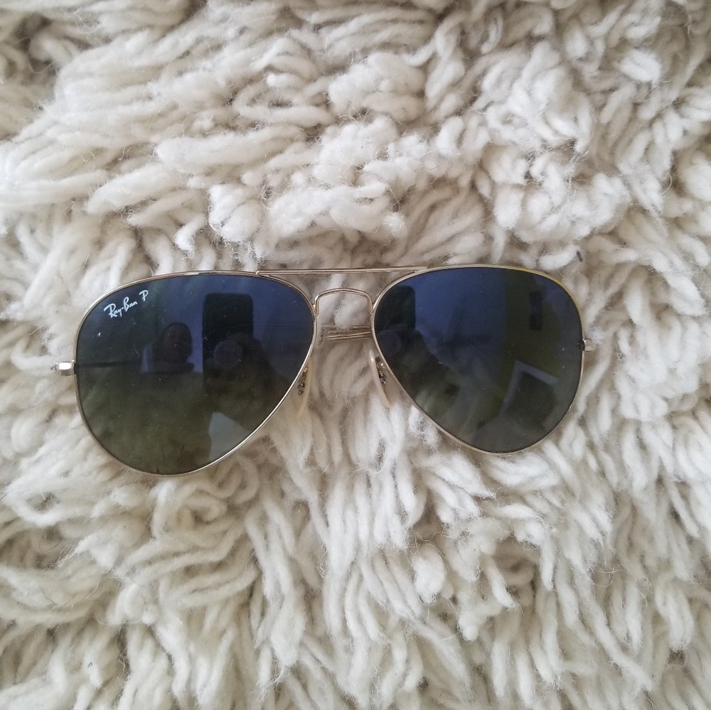 Polarized Ray Ban Aviators- Broken lense